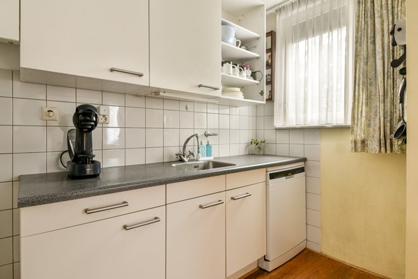 Medium property photo - Maaseikstraat 16, 1066 LX Amsterdam